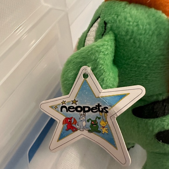 NWT😊NEOPETS GREEN MOEHOG WARTHOG MCDONALD’S 2004 PLUSH HAPPY MEAL TOY - Picture 3 of 4